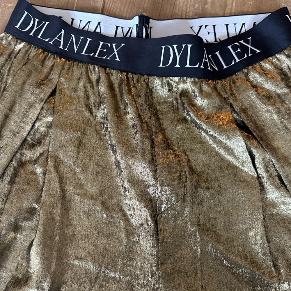Dylanlex Metallic Wide-Leg Pants in Gold - Picture 3 of 11